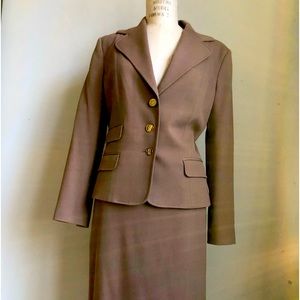 Dolce and Gabbana suit size 46 or 10.